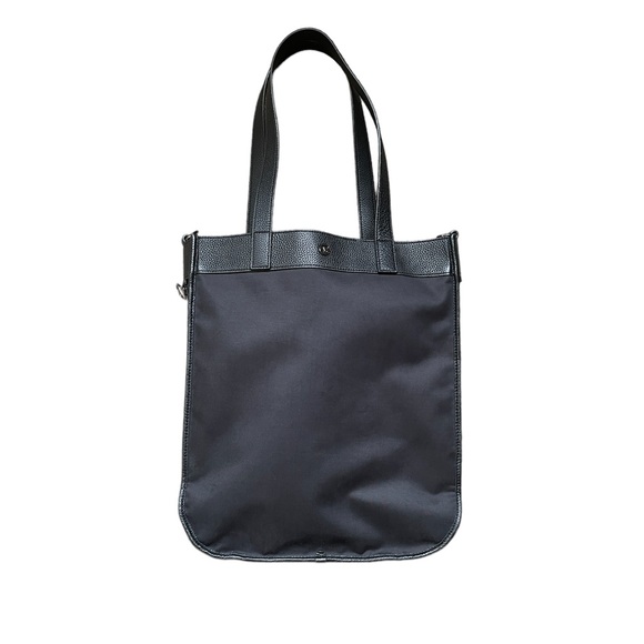 lululemon athletica Bags Lululemon Now And Always Tote 5l Poshmark